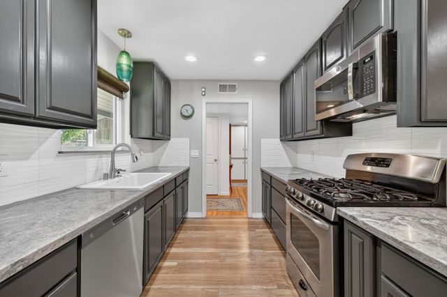 4831 Jan Dr, Carmichael, CA 95608