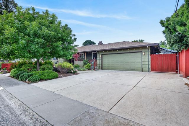 4831 Jan Dr, Carmichael, CA 95608