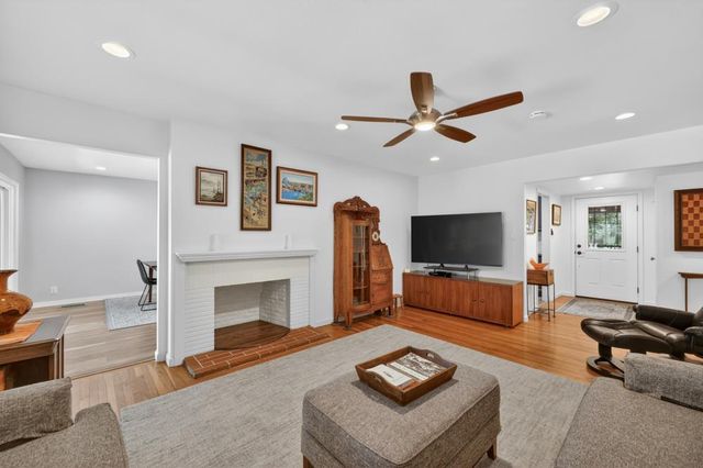 4831 Jan Dr, Carmichael, CA 95608