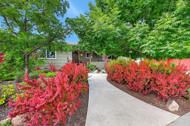 4831 Jan Dr, Carmichael, CA 95608
