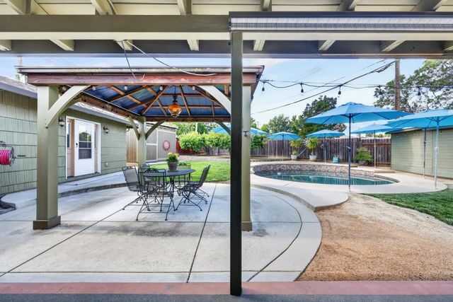 4831 Jan Dr, Carmichael, CA 95608