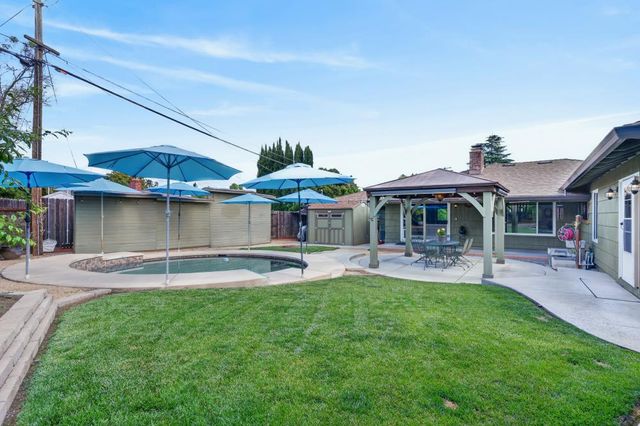 4831 Jan Dr, Carmichael, CA 95608