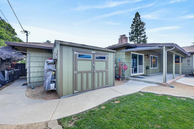 4831 Jan Dr, Carmichael, CA 95608