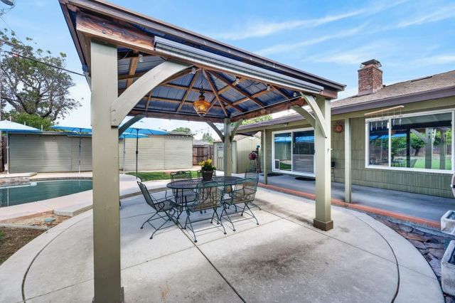 4831 Jan Dr, Carmichael, CA 95608