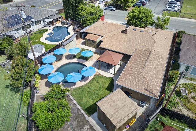 4831 Jan Dr, Carmichael, CA 95608