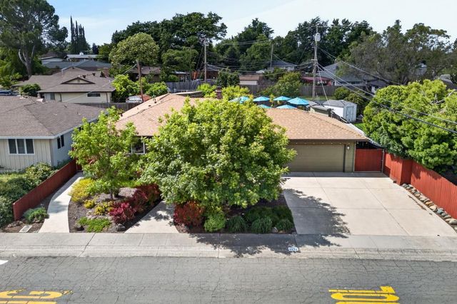 4831 Jan Dr, Carmichael, CA 95608