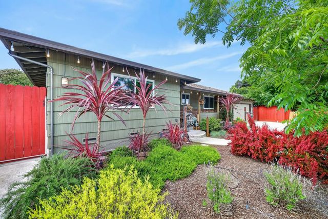 4831 Jan Dr, Carmichael, CA 95608