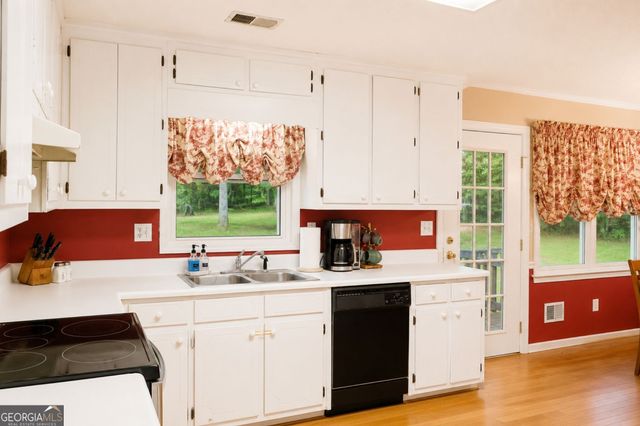 365 Riverridge Trail, Oxford, GA 30054