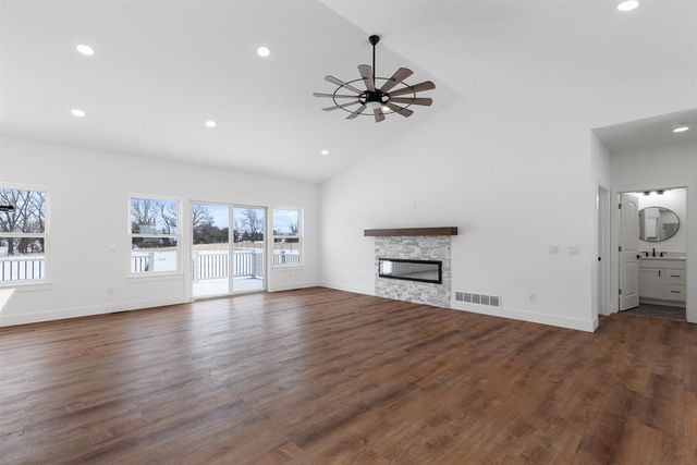 4823 Thompson Heights Drive, Adrian, MI 49221