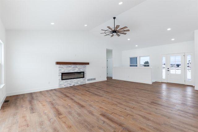 4823 Thompson Heights Drive, Adrian, MI 49221