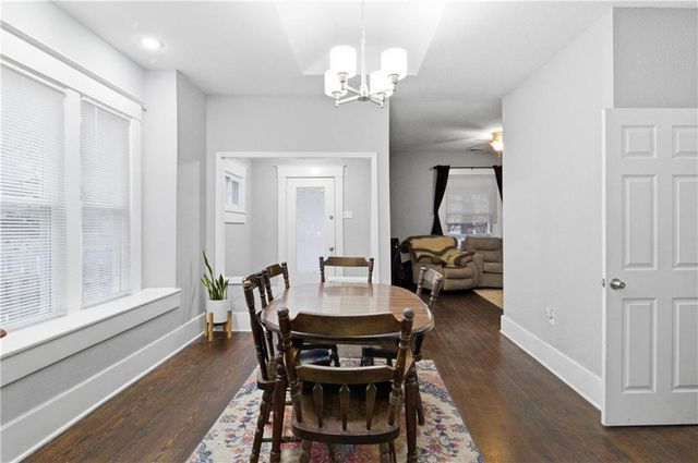 7 E Ottawa Street, Paola, KS 66071