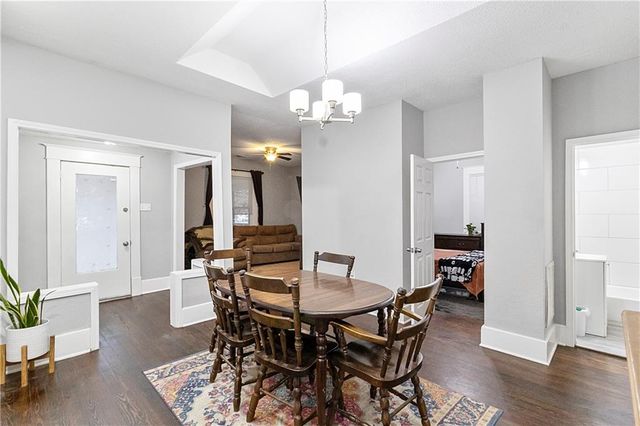 7 E Ottawa Street, Paola, KS 66071