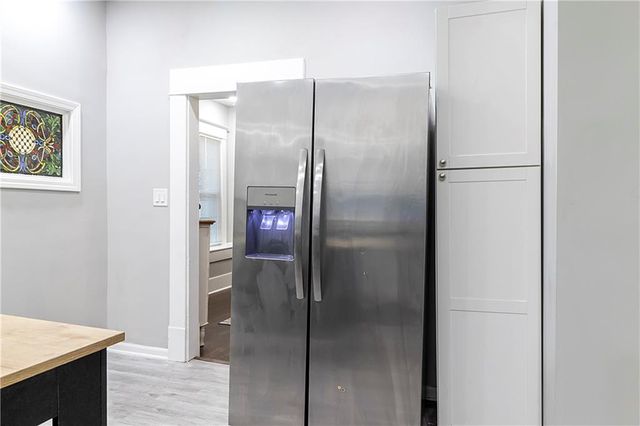 7 E Ottawa Street, Paola, KS 66071