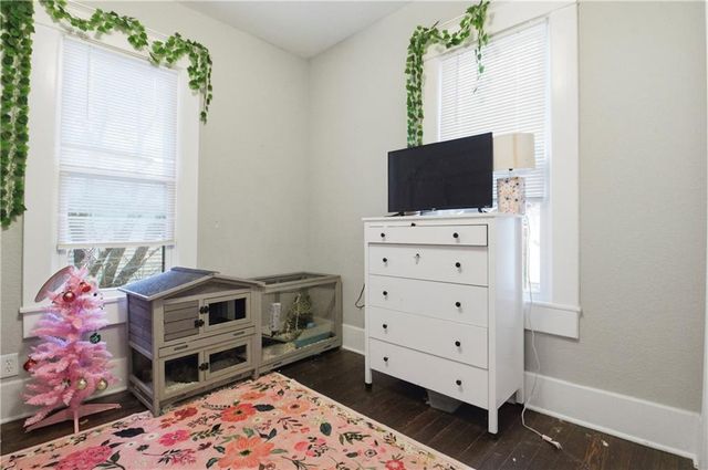 7 E Ottawa Street, Paola, KS 66071