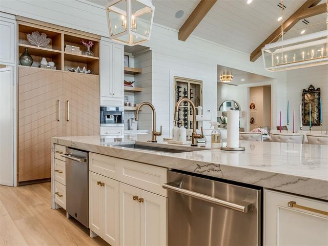 120 Lower Green Way, Carlton Landing, OK 74432