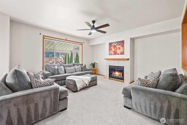 1602 12th Avenue NW, Puyallup, WA 98371