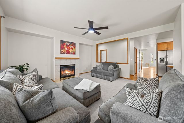 1602 12th Avenue NW, Puyallup, WA 98371