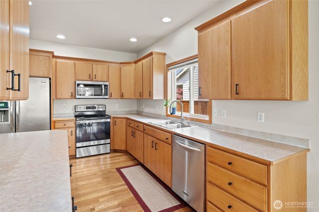 1602 12th Avenue NW, Puyallup, WA 98371