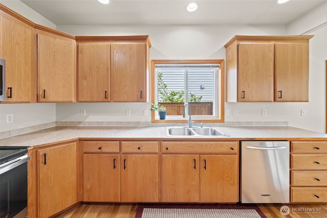 1602 12th Avenue NW, Puyallup, WA 98371
