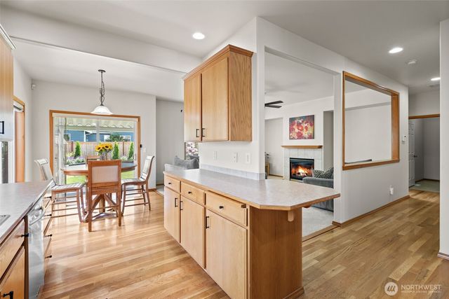 1602 12th Avenue NW, Puyallup, WA 98371