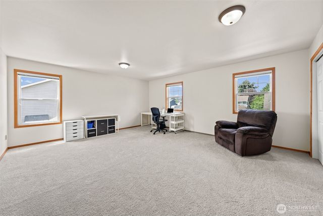 1602 12th Avenue NW, Puyallup, WA 98371