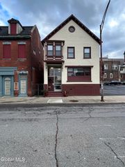 147 Barrett Street Unit 1, Schenectady, NY 12305