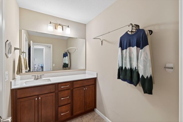 5970 Urbandale Lane N, Plymouth, MN 55446