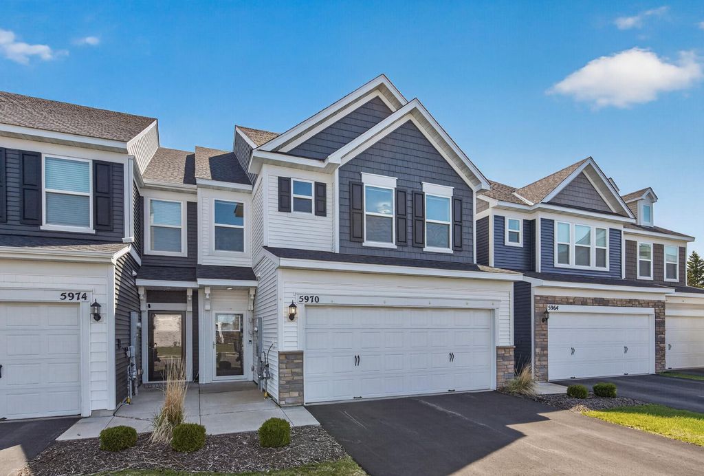 5970 Urbandale Lane N, Plymouth, MN 55446