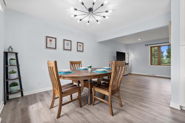 N113W13033 Crestview DRIVE, Germantown, WI 53022