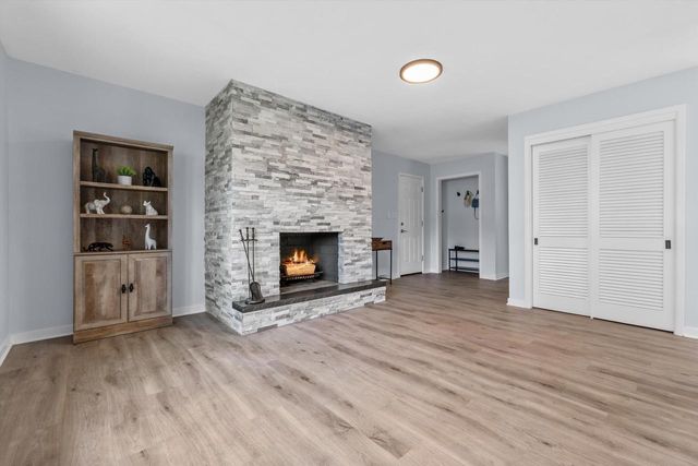 N113W13033 Crestview DRIVE, Germantown, WI 53022