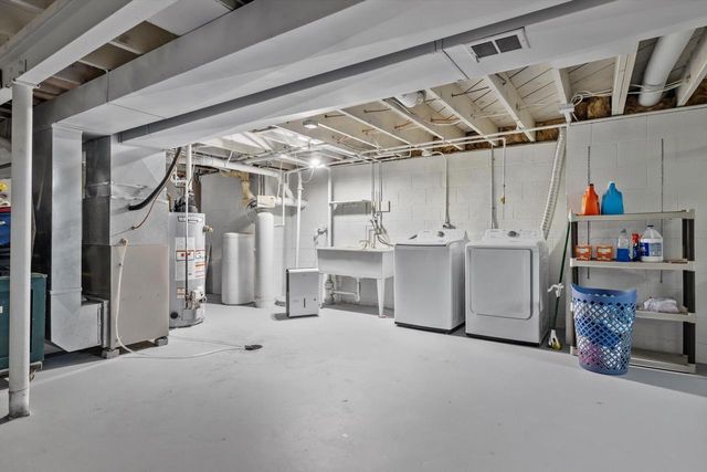 N113W13033 Crestview DRIVE, Germantown, WI 53022