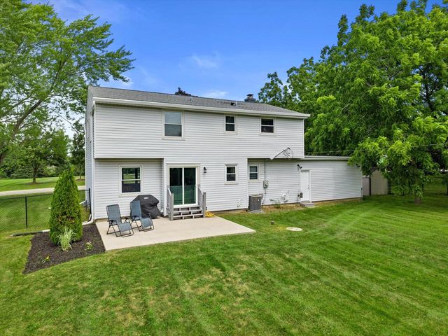 N113W13033 Crestview DRIVE, Germantown, WI 53022