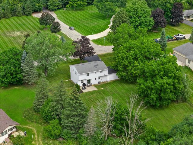 N113W13033 Crestview DRIVE, Germantown, WI 53022