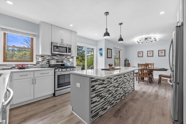 N113W13033 Crestview DRIVE, Germantown, WI 53022