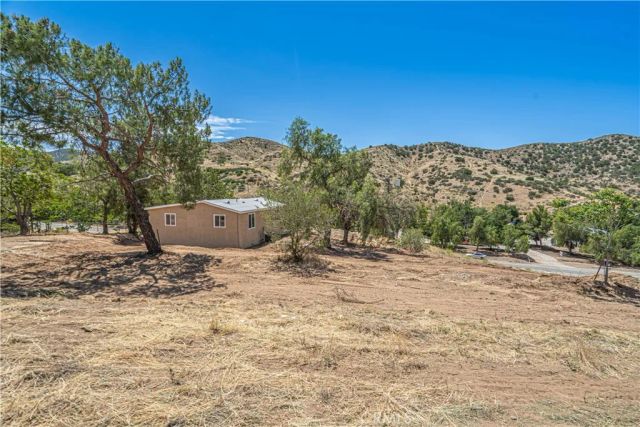 8709 Sierra Highway, Agua Dulce, CA 91390