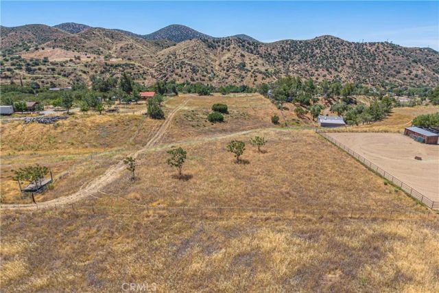 8709 Sierra Highway, Agua Dulce, CA 91390