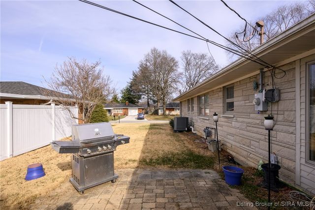 511 Windemere Road, Clarksville, IN 47129