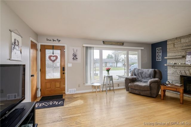 511 Windemere Road, Clarksville, IN 47129