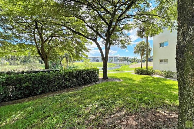 1901 Bermuda Circle M2, Coconut Creek, FL 33066