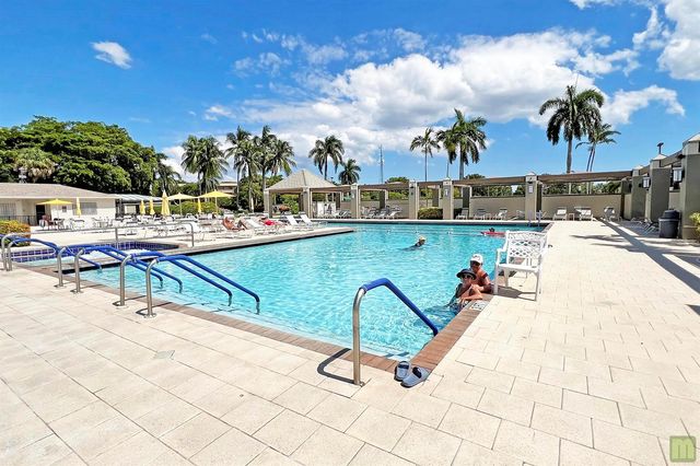 1901 Bermuda Circle M2, Coconut Creek, FL 33066