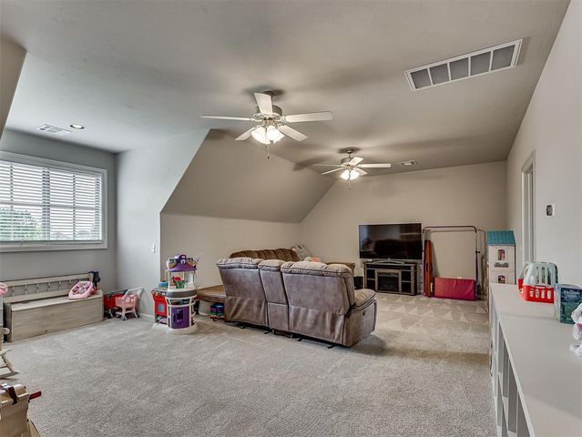 4701 Valley Park, Edmond, OK 73025