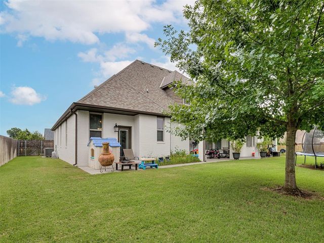 4701 Valley Park, Edmond, OK 73025