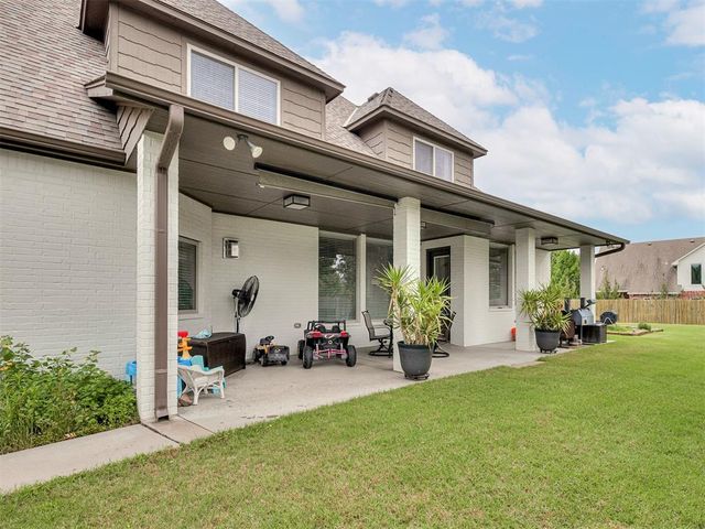 4701 Valley Park, Edmond, OK 73025