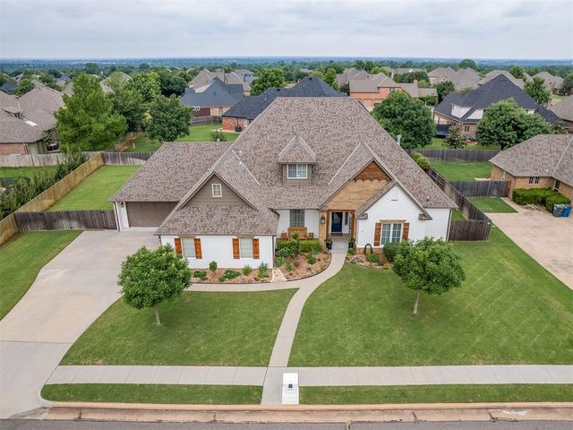 4701 Valley Park, Edmond, OK 73025