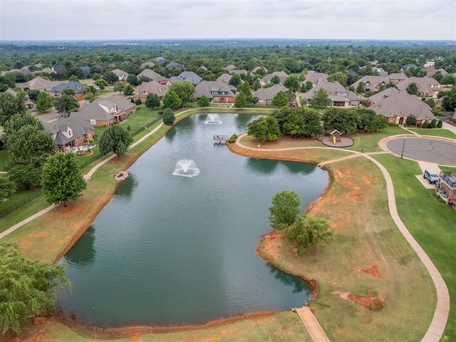 4701 Valley Park, Edmond, OK 73025