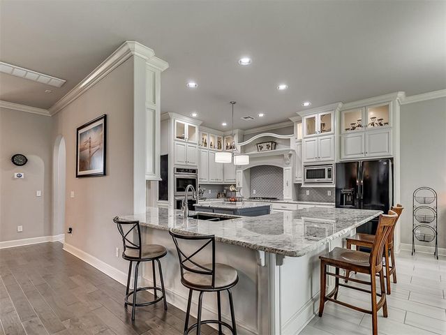 4701 Valley Park, Edmond, OK 73025
