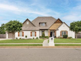 4701 Valley Park, Edmond, OK 73025