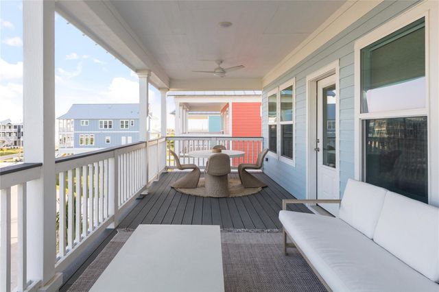 11372 Starfish Drive, Galveston, TX 77554