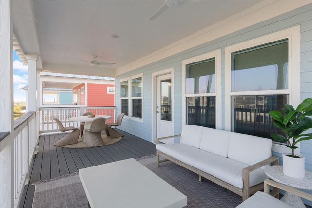 11372 Starfish Drive, Galveston, TX 77554