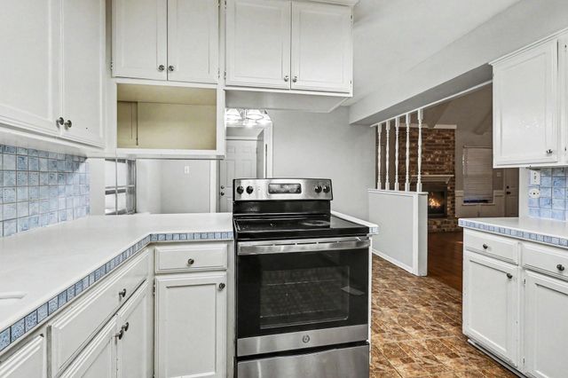 5918 Pine Arbor Drive, Houston, TX 77066